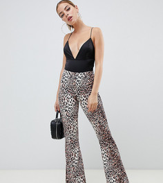 Расклешенные брюки с леопардовым принтом Missguided Petite - Мульти