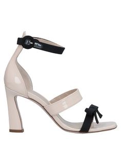 Сандалии Stuart Weitzman