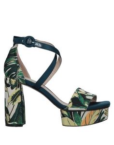 Сандалии Stuart Weitzman