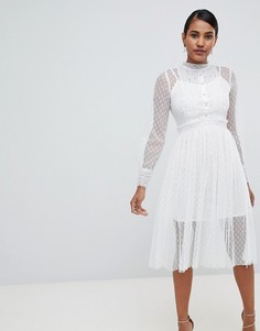 Кружевное платье миди с длинными рукавами и складками TFNC - Белый