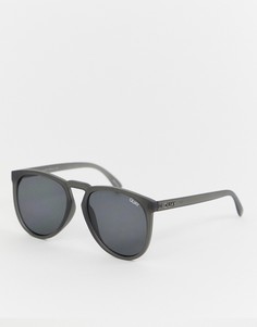 Серые солнцезащитные очки в стиле ретро Quay Australia - Серый