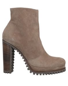 Полусапоги и высокие ботинки Free Lance