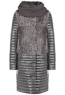 Зимнее кожаное пальто с отделкой мехом козлика и съемным шарфом La Reine Blanche