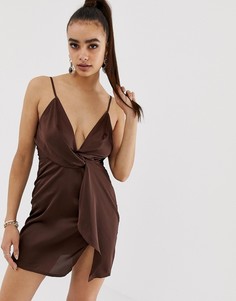 Атласное платье мини шоколадного цвета с перекрученной отделкой Missguided - Коричневый