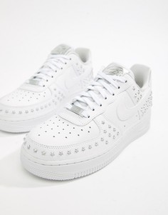 Белые кроссовки с заклепками Nike Air Force 1 - Белый