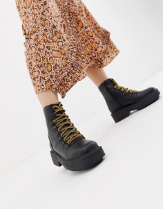 Походные ботинки с квадратным носком ASOS DESIGN Avril - Черный