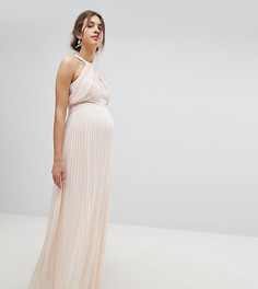 Нежно-розовое плиссированное платье макси TFNC Maternity Wedding - Розовый