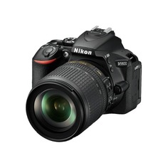 Зеркальный фотоаппарат NIKON D5600 kit ( 18-105 VR AF-S f/3.5-5.6G), черный