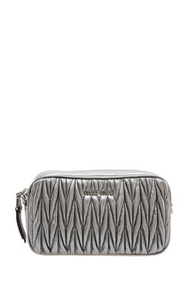 Компактная серебристая сумка с плетеным узором Miu Miu