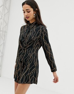 Черное платье с принтом и перекрученной отделкой спереди Bershka - Черный