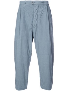 Casey Casey зауженные брюки с эффектом помятости