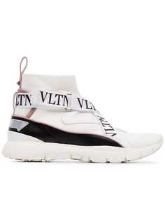 Valentino кроссовки с логотипом