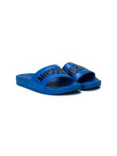 Moschino Kids шлепанцы с логотипом