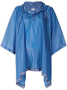 Moncler пончо с капюшоном и люверсами на подоле