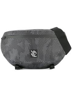 White Mountaineering поясная сумка с камуфляжным принтом