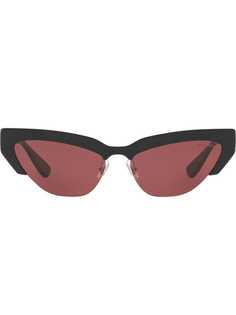 Miu Miu Eyewear солнцезащитные очки Razor в оправе кошачий глаз