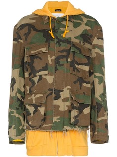 R13 куртка с капюшоном и камуфляжным принтом