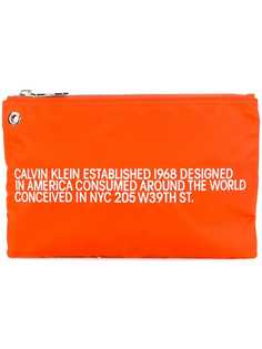 Calvin Klein 205W39nyc клатч с вышивкой истории бренда