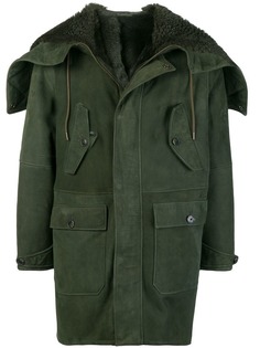 Closed парка с широким воротником