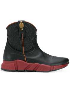 Texas Robot cowboy running boots