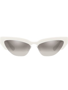 Miu Miu Eyewear солнцезащитные очки в оправе кошачий глаз