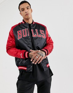 Черная атласная куртка с красными вставками Mitchell & Ness Chicago Bulls - Красный