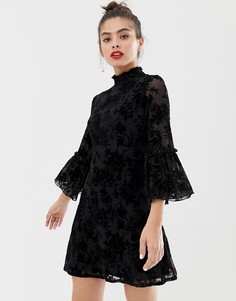 Кружевное платье с высоким воротом и расклешенными рукавами Parisian - Черный