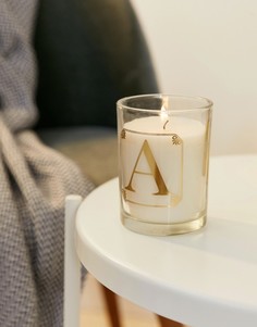 Свеча с ароматом мимозы и принтом буквы A Candlelight - Белый