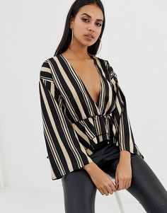 Блузка в полоску с глубоким вырезом и ярусными оборками PrettyLittleThing - Мульти