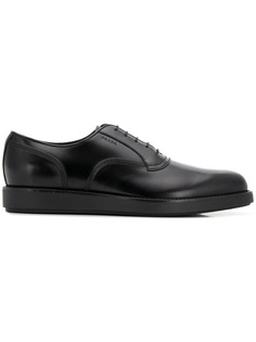 Prada броги с логотипом