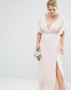 Платье макси с декорированной талией и расклешенными рукавами TFNC Plus Wedding - Розовый
