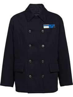 Prada утепленная куртка с заплаткой с логотипом