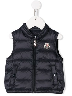 Moncler Kids дутый жилет с логотипом