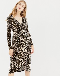 Платье мини с запахом и леопардовым принтом QED London - Коричневый