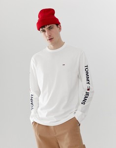 Белый лонгслив классического кроя с логотипом на груди Tommy Jeans - Белый