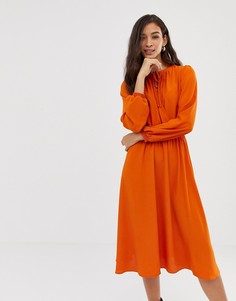 Платье миди с запахом и вырезом капелькой Vila - Золотой