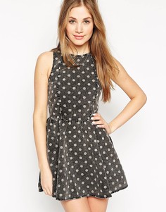 Короткое приталенное платье в горошек Neon Rose - Черный