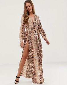 Платье макси со змеиным принтом и разрезами по бокам In The Style Billie Faiers - Мульти
