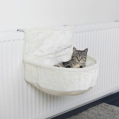 Лежанка TRIXIE подвесная на радиатор для кошек 45х13х33см (43140)