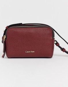 Маленькая кожаная сумка через плечо Calvin Klein - Кремовый