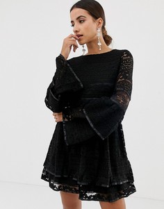Кружевное платье мини с ярусными рукавами клеш Dolly & Delicious - Черный