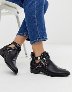 Черные ботинки на низком каблуке с заклепками и ремешками Pimkie - Черный