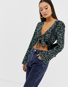 Топ с завязкой спереди и эластичными элементами COLLUSION - Мульти