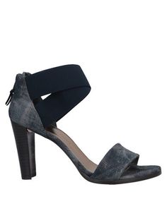 Сандалии Stuart Weitzman