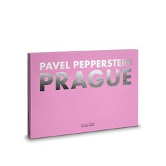 Книга о путешествиях «Прага» – авторское издание Louis Vuitton