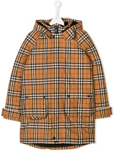 Burberry Kids пуховик в клетку Haymarket