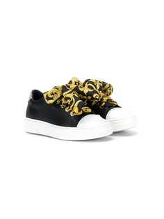 Young Versace baroque print sneakers