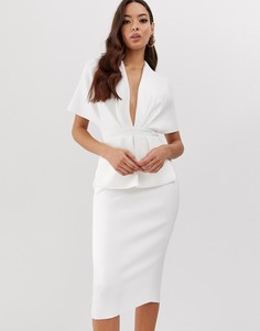 Платье миди с глубоким вырезом и баской ASOS DESIGN - Белый
