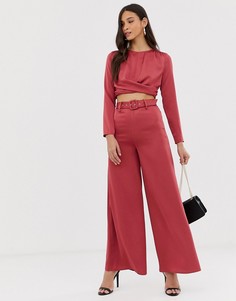 Атласные брюки цвета клюквы с широкими штанинами и поясом The Girlcode - Красный