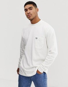 Белый свитшот с большим карманом Fred Perry - Белый